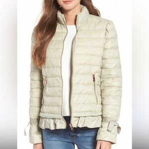 Bernardo Ruffled Packable Puffer Coat/Jacket  tan Sz small